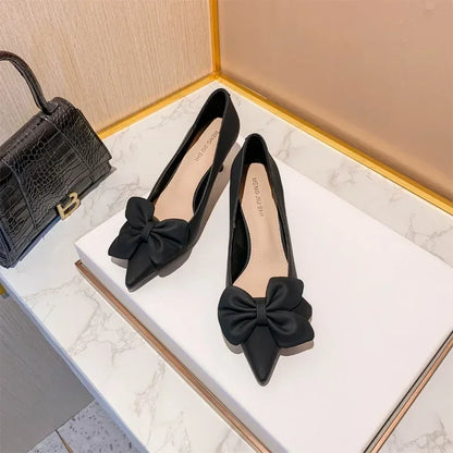 Retro Casual Sweet Fashion Bow Design Round Toe New Low Heel Pumps