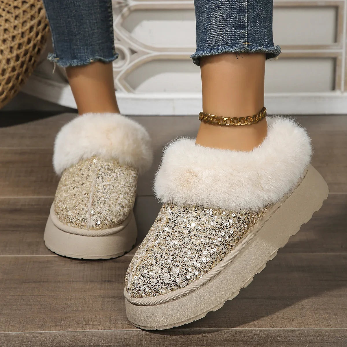 Winter Women Short Plush Warm Snow Boots Casual Shoes  New Suede Fur Chelsea Ankle Boots Flats Platform Ladies Shoes Botas